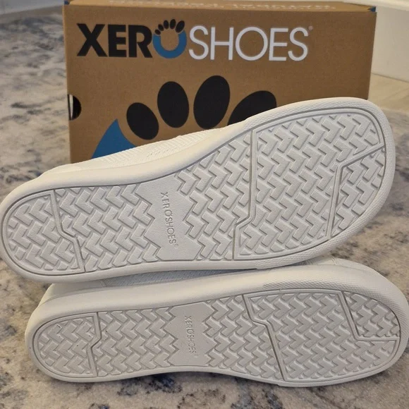 Xero Dillon Women's 8 Sneakers - New In Box - Picture 4 of 6